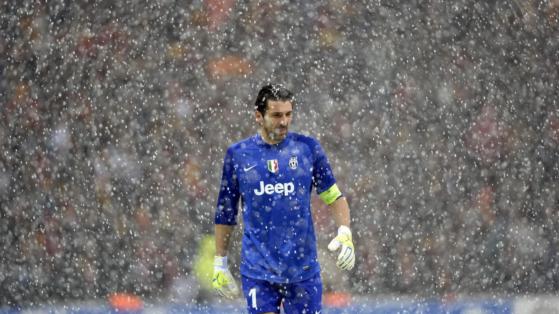 C罗表达对球迷支持的真诚感谢，c罗对球迷温馨场景